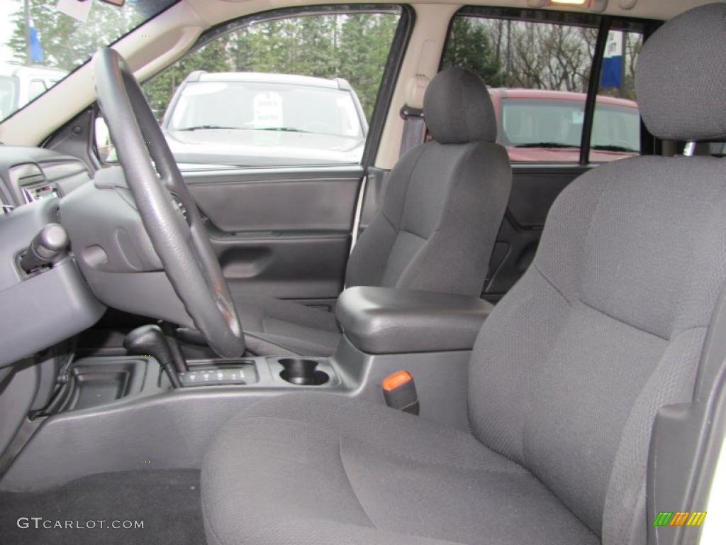 2003 Grand Cherokee Laredo 4x4 - Stone White / Taupe photo #9