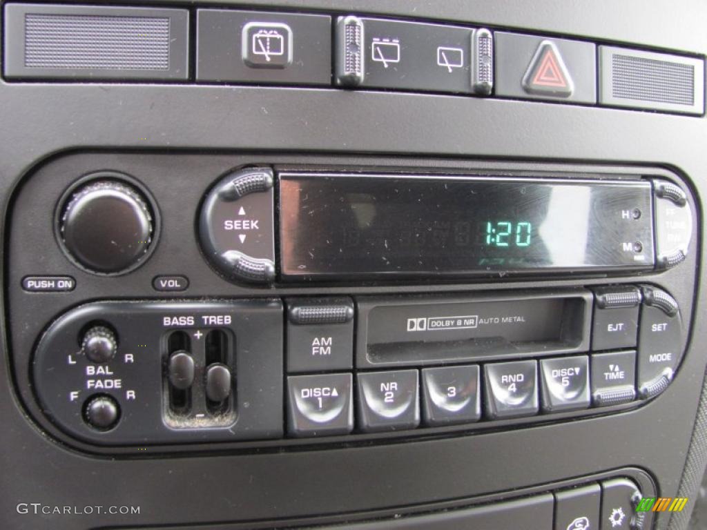 2003 Dodge Caravan SE Controls Photo #40054377