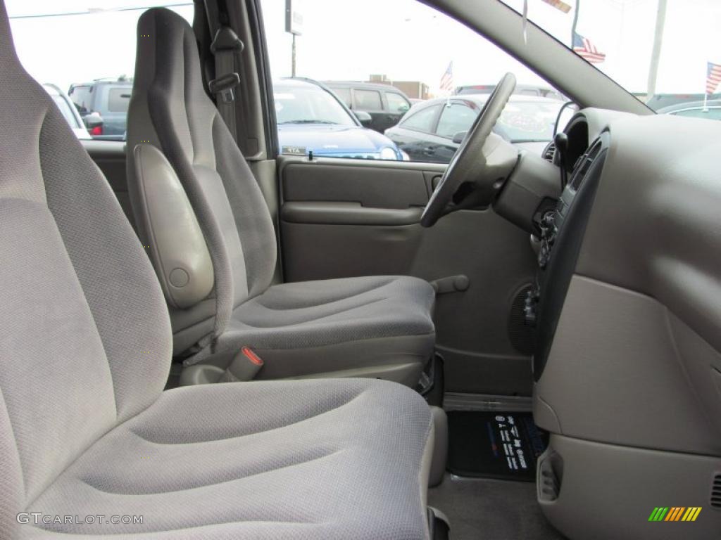 Taupe Interior 2003 Dodge Caravan SE Photo #40054437