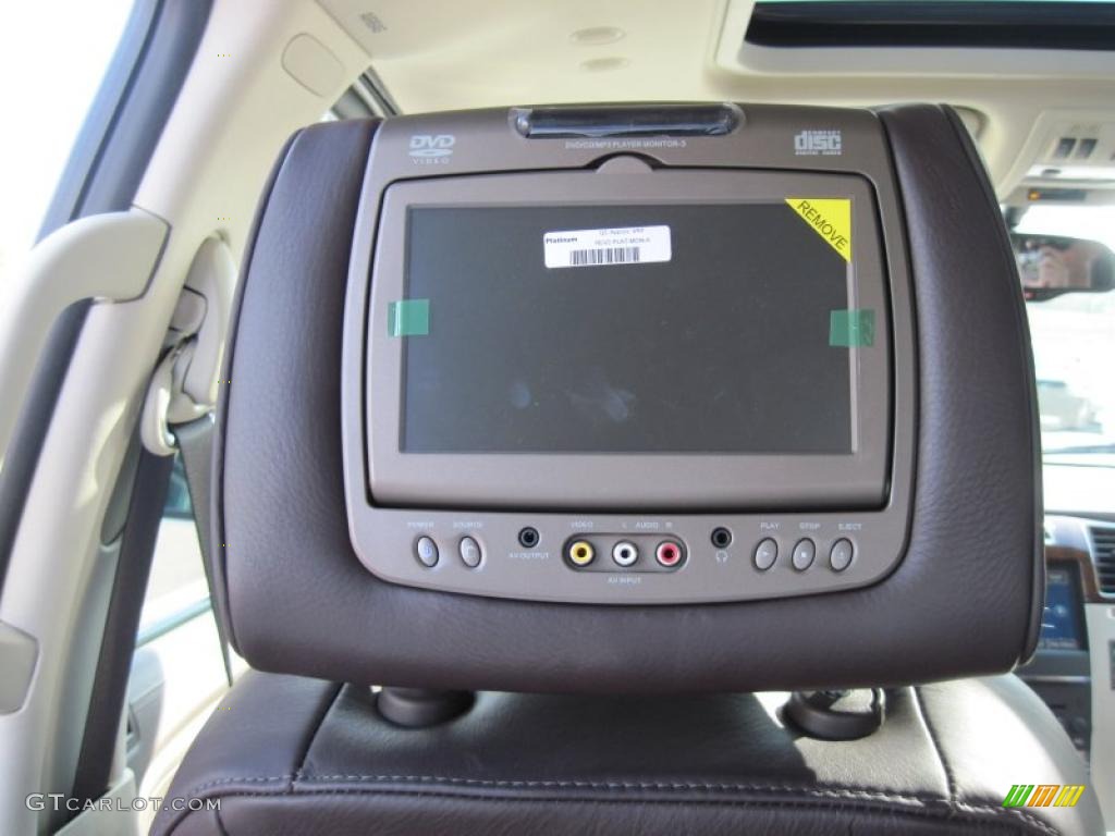 2011 Cadillac Escalade Platinum AWD Controls Photo #40054453