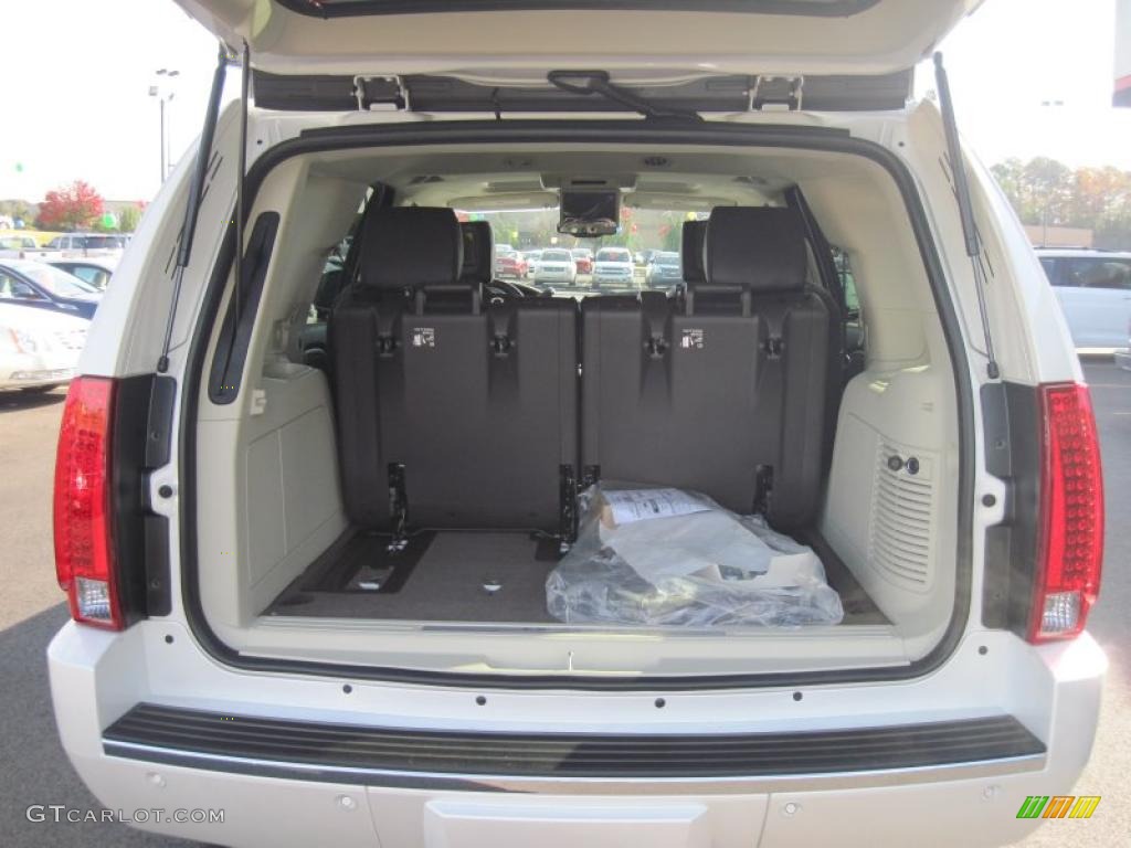2011 Cadillac Escalade Platinum AWD Trunk Photo #40054461