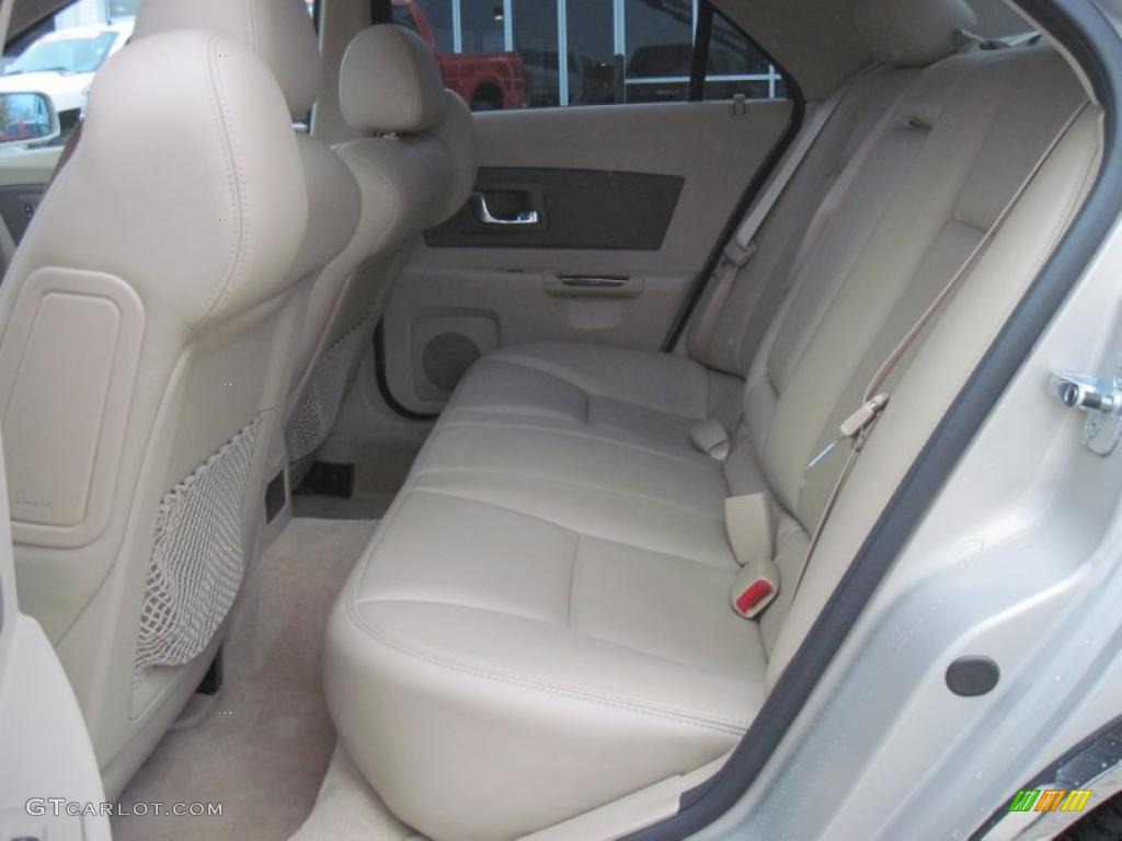 2007 CTS Sedan - Gold Mist / Cashmere photo #9