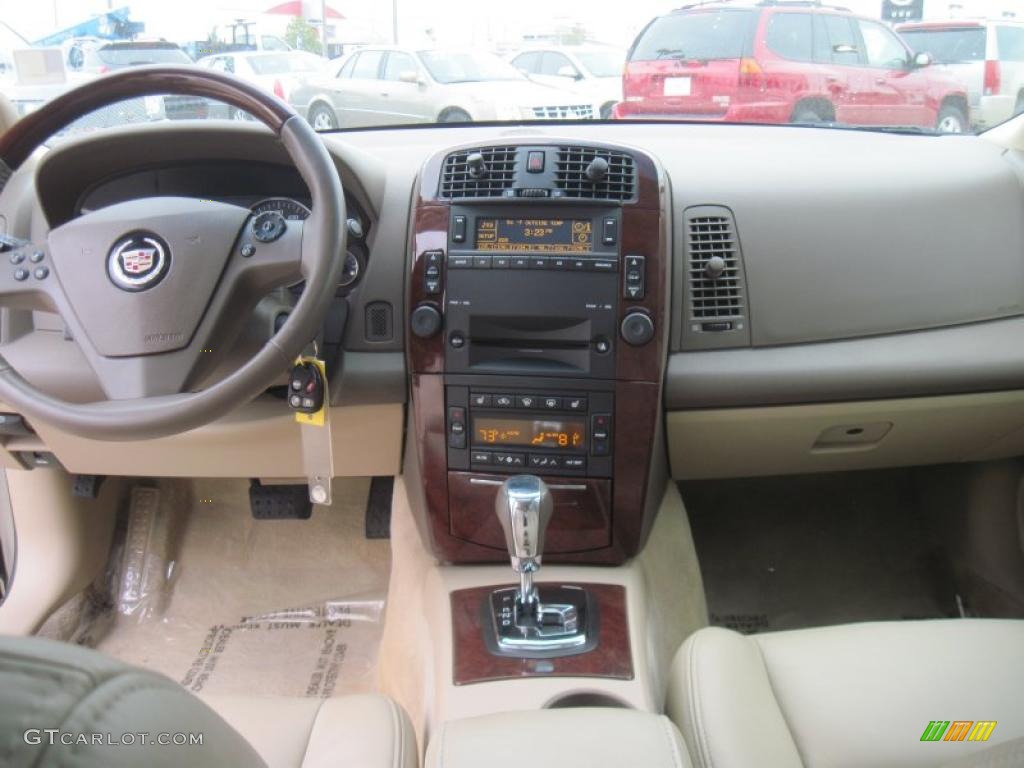 2007 CTS Sedan - Gold Mist / Cashmere photo #10