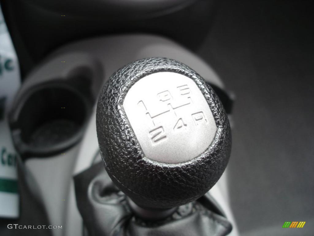 2003 Ford Focus ZX3 Coupe 5 Speed Manual Transmission Photo #40056819