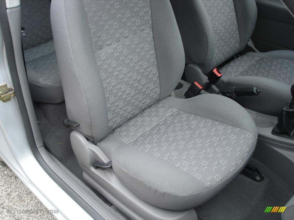 Dark Charcoal Interior 2003 Ford Focus ZX3 Coupe Photo #40056843
