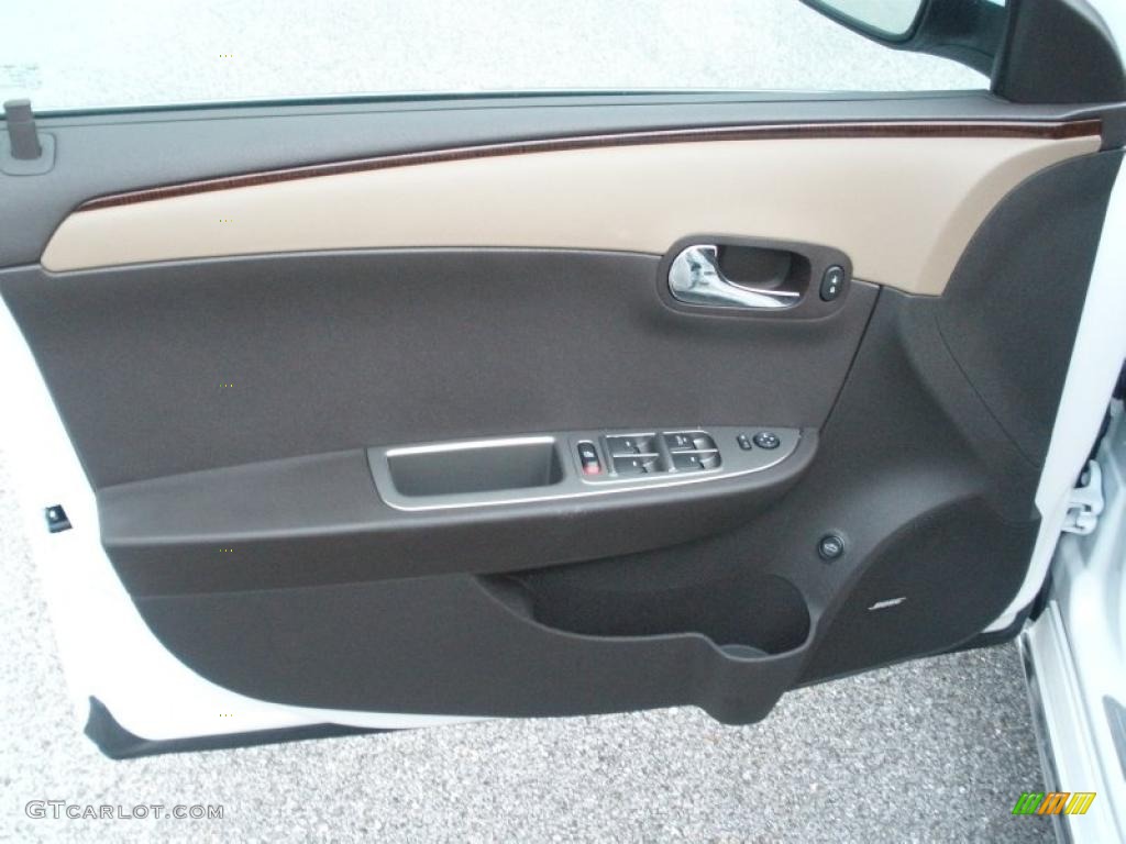2010 Chevrolet Malibu LTZ Sedan Cocoa/Cashmere Door Panel Photo #40058279