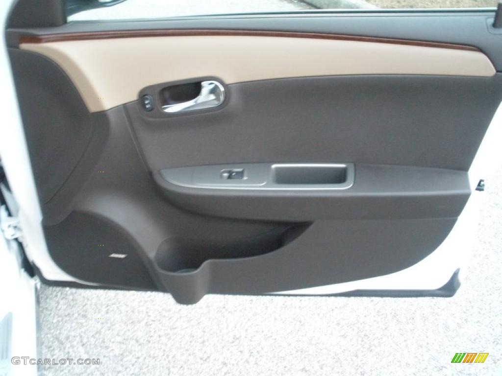 2010 Chevrolet Malibu LTZ Sedan Cocoa/Cashmere Door Panel Photo #40058307