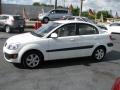 White - Rio LX Sedan Photo No. 6