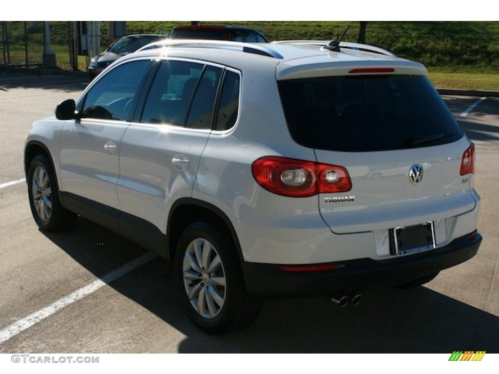 Candy White 2011 Volkswagen Tiguan SE Exterior Photo #40059615