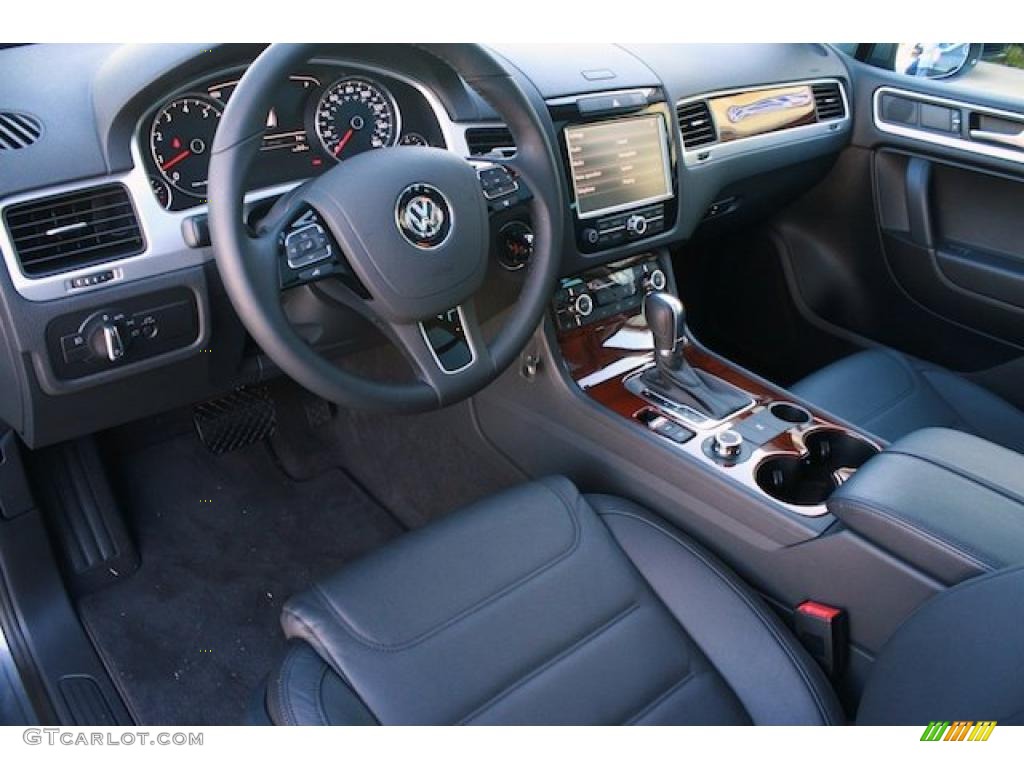 Black Anthracite Interior 2011 Volkswagen Touareg VR6 FSI Lux 4XMotion Photo #40060035