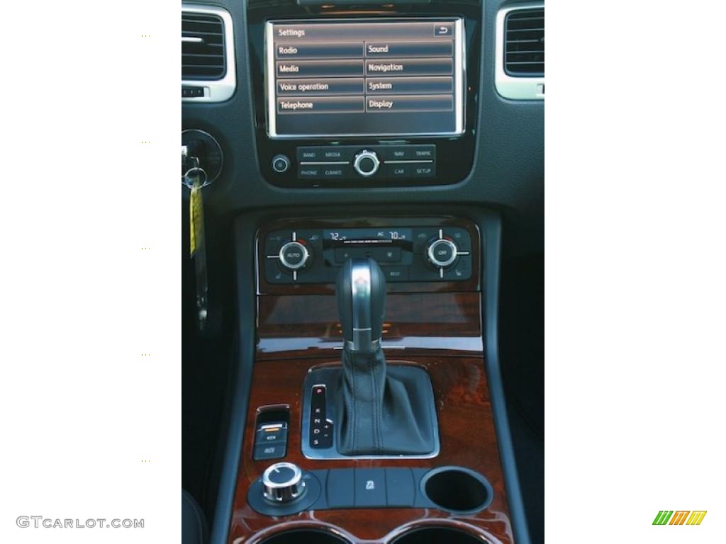 2011 Volkswagen Touareg VR6 FSI Lux 4XMotion 8 Speed Tiptronic Automatic Transmission Photo #40060059