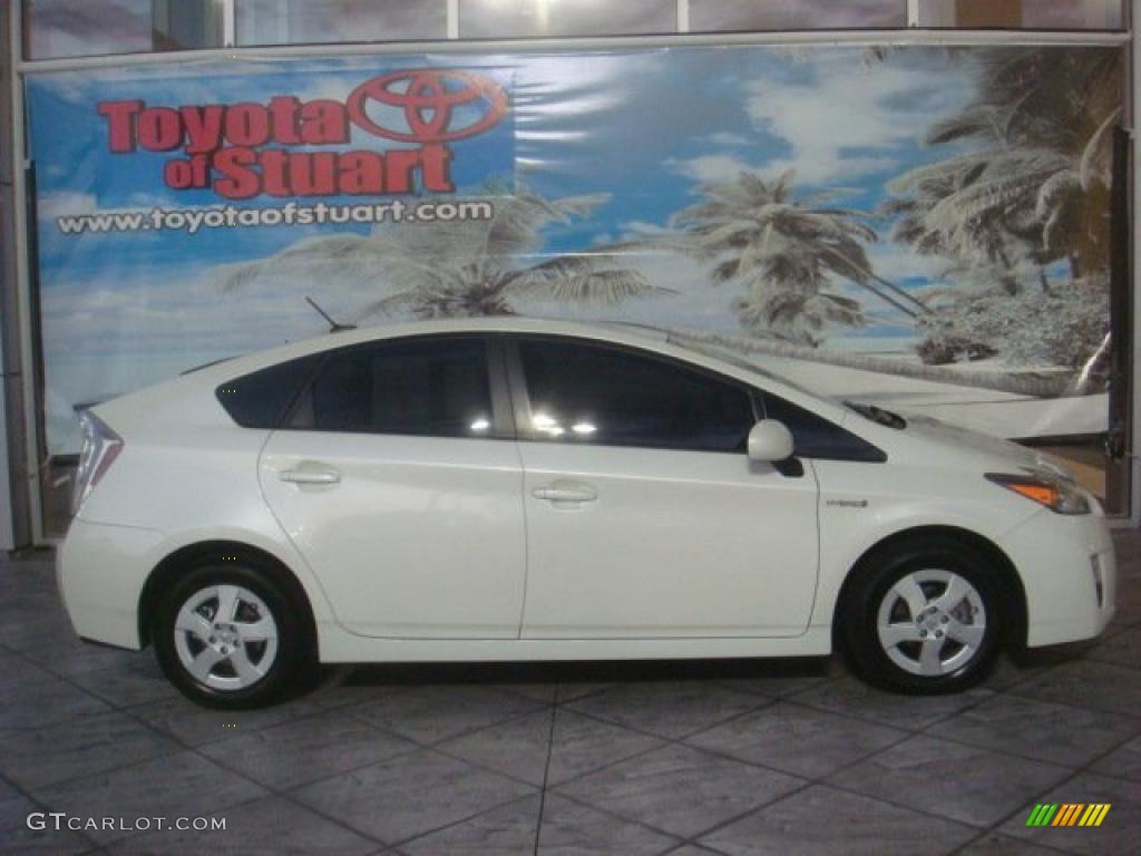 2010 Prius Hybrid III - Blizzard White Pearl / Misty Gray photo #1