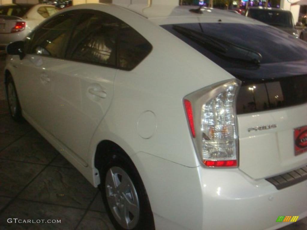 2010 Prius Hybrid III - Blizzard White Pearl / Misty Gray photo #6