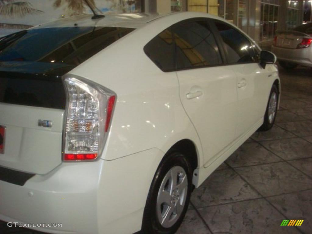 2010 Prius Hybrid III - Blizzard White Pearl / Misty Gray photo #9