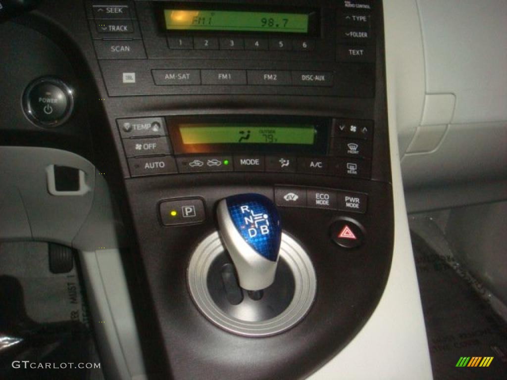 2010 Prius Hybrid III - Blizzard White Pearl / Misty Gray photo #23