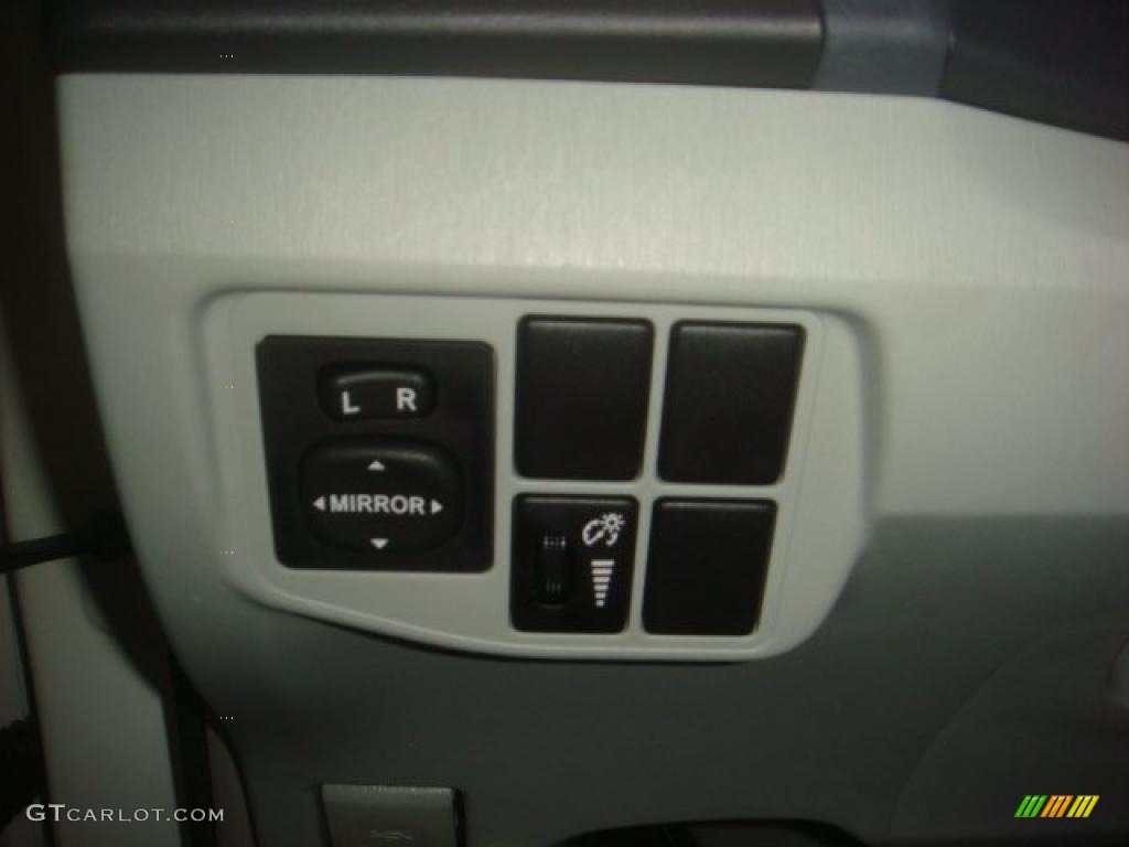 2010 Prius Hybrid III - Blizzard White Pearl / Misty Gray photo #28