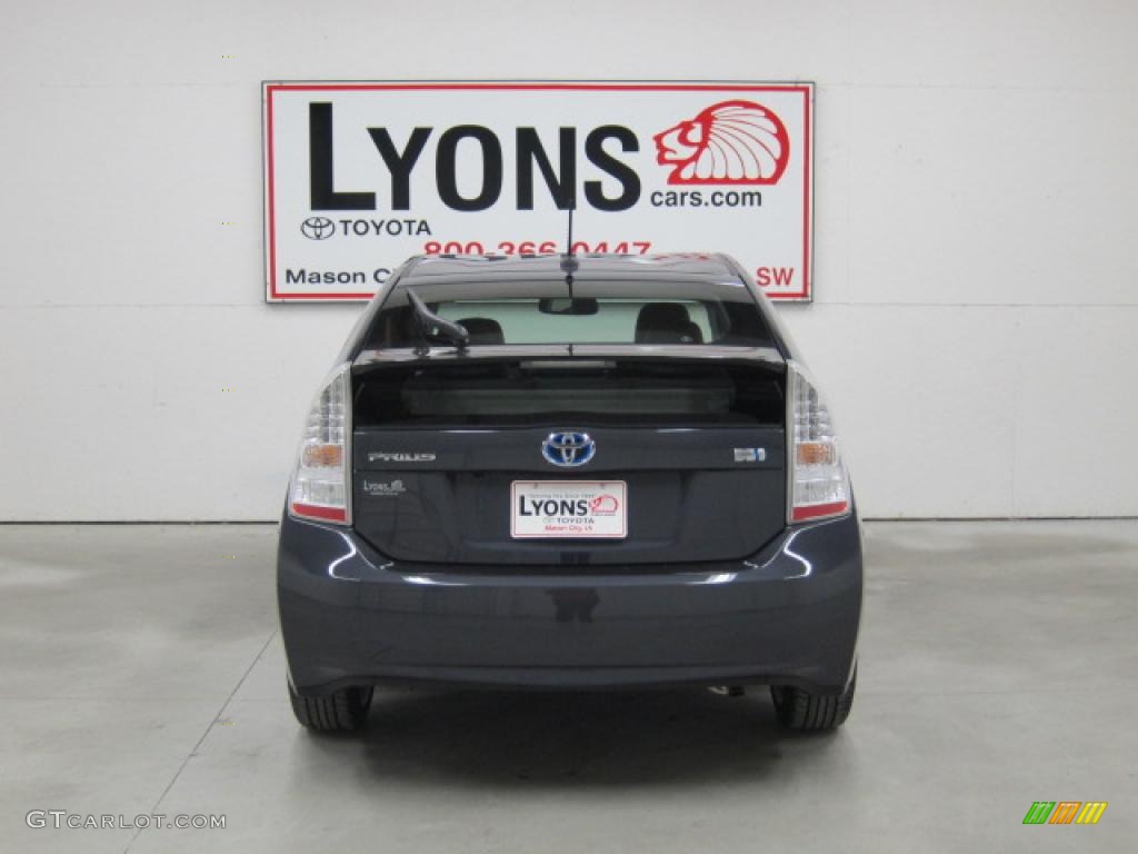 2010 Prius Hybrid V - Winter Gray Metallic / Dark Gray photo #18