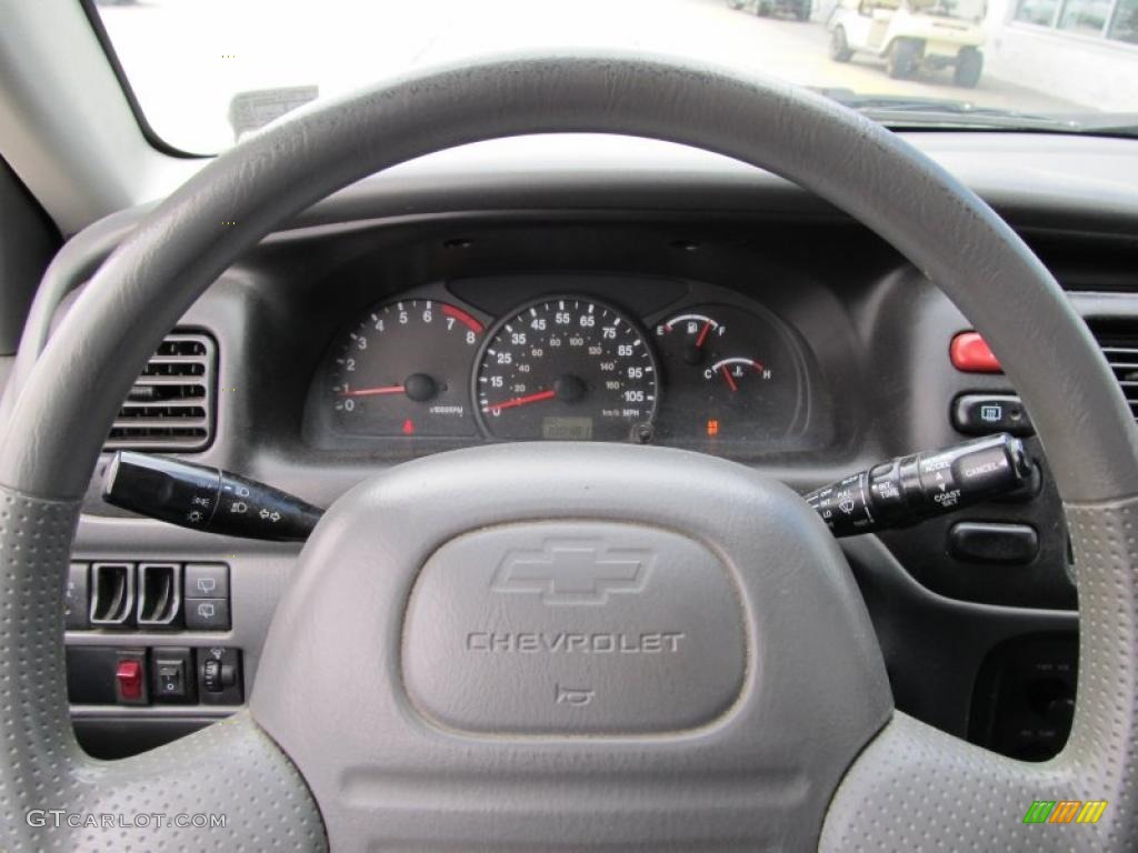 2000 Chevrolet Tracker 4WD Hard Top Gauges Photos