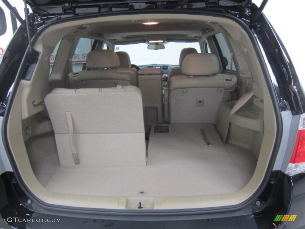 2011 Toyota Highlander SE 4WD Trunk Photo #40070455