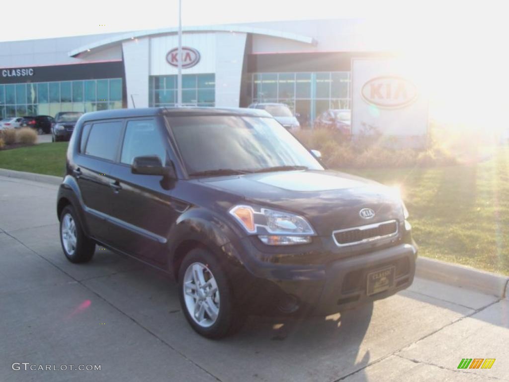 Shadow Black Kia Soul