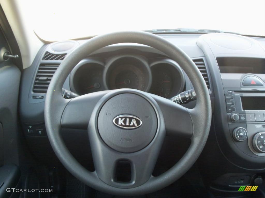 2011 Kia Soul 1.6 Black Cloth Steering Wheel Photo #40075519