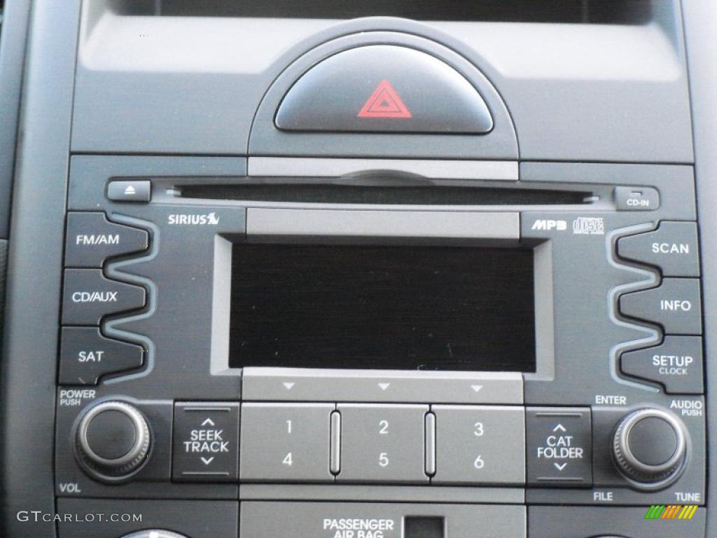 2011 Kia Soul 1.6 Controls Photo #40075535