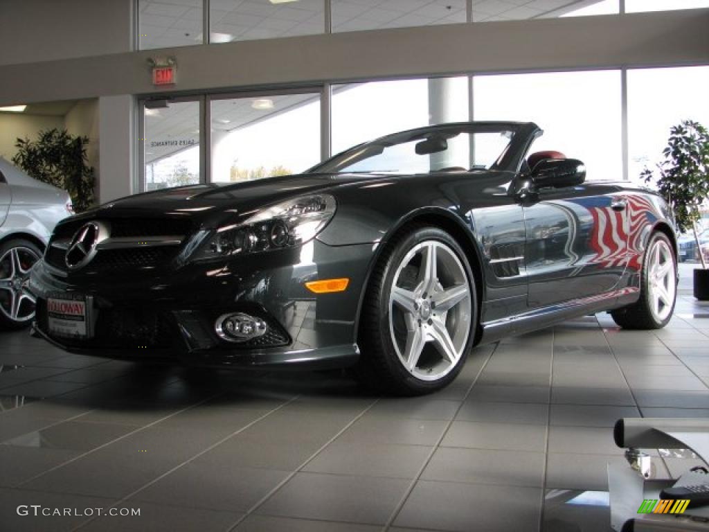 2011 SL 550 Roadster - Magnetite Black Metallic / Red photo #1