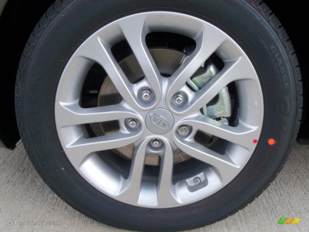 2011 Kia Forte EX 5 Door Wheel Photo #40076279