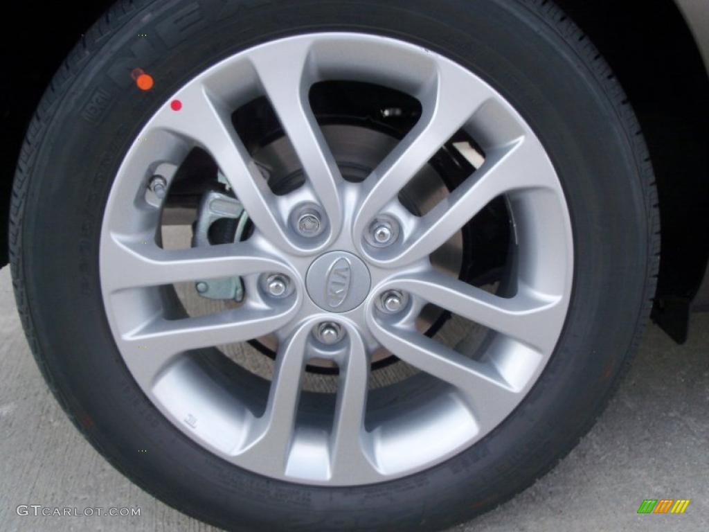 2011 Kia Forte EX 5 Door Wheel Photo #40076307