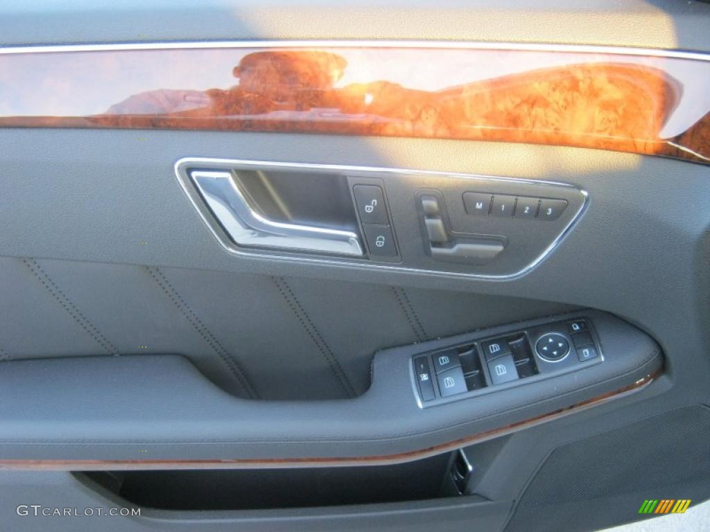 2011 E 350 BlueTEC Sedan - Iridium Silver Metallic / Black photo #3