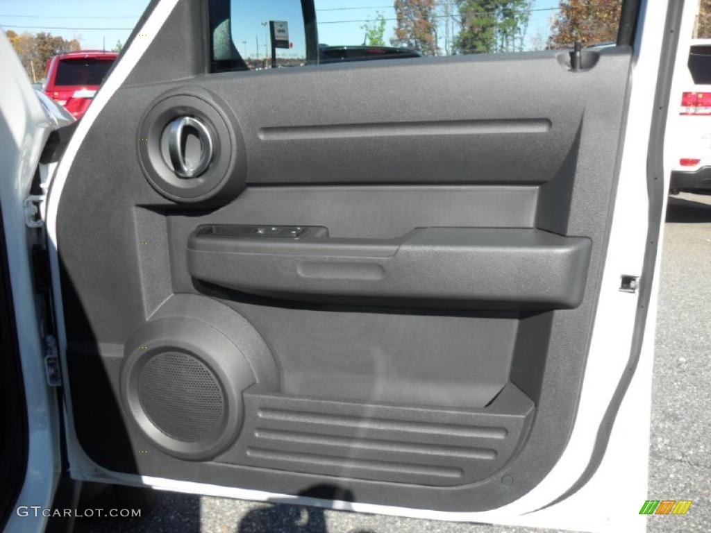 2011 Dodge Nitro Heat Dark Slate Gray Door Panel Photo #40079439