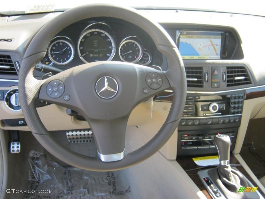2011 Mercedes-Benz E 350 Cabriolet Almond/Mocha Dashboard Photo #40079823