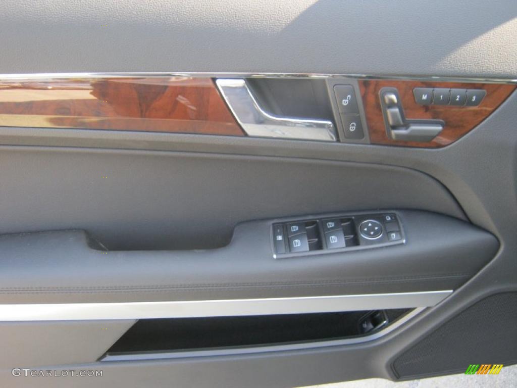 2011 Mercedes-Benz E 350 Cabriolet Black Door Panel Photo #40079975