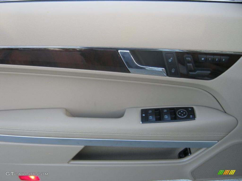 2011 Mercedes-Benz E 350 Cabriolet Almond/Mocha Door Panel Photo #40081219
