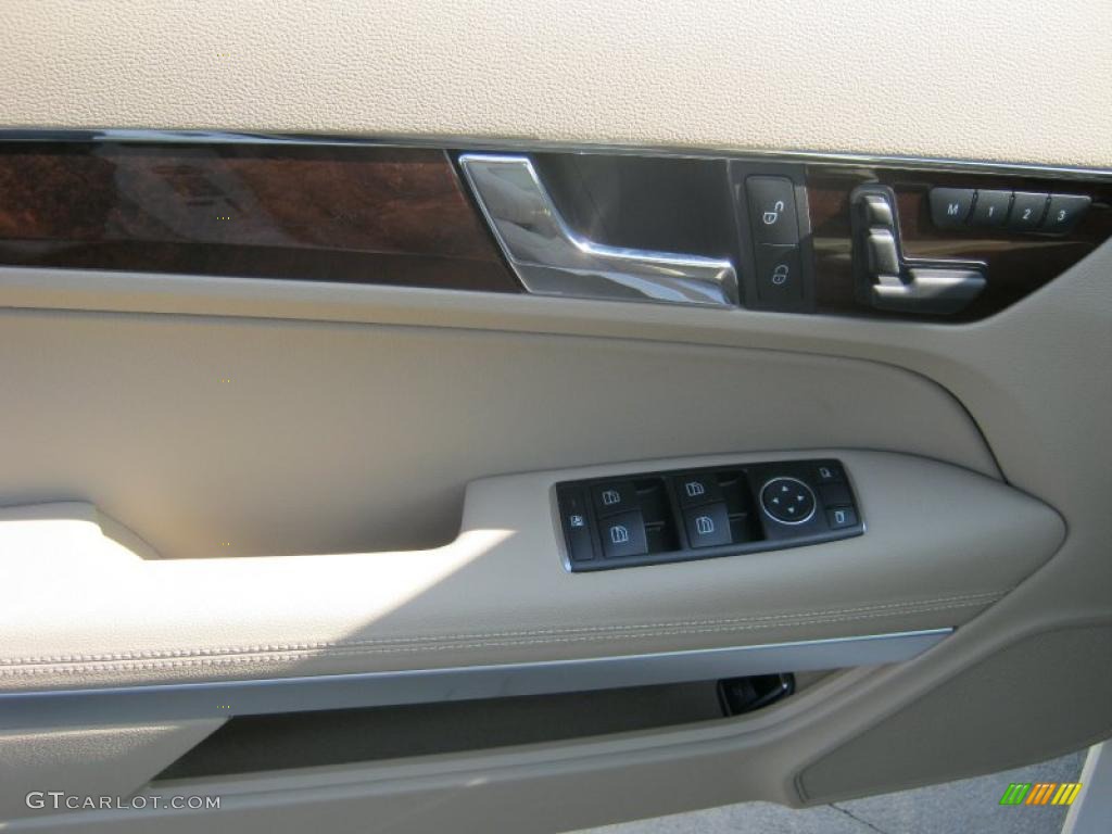2011 Mercedes-Benz E 350 Cabriolet Almond/Mocha Door Panel Photo #40081311