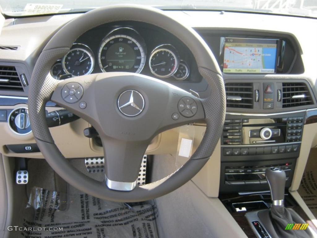 2011 Mercedes-Benz E 350 Cabriolet Almond/Mocha Dashboard Photo #40081347