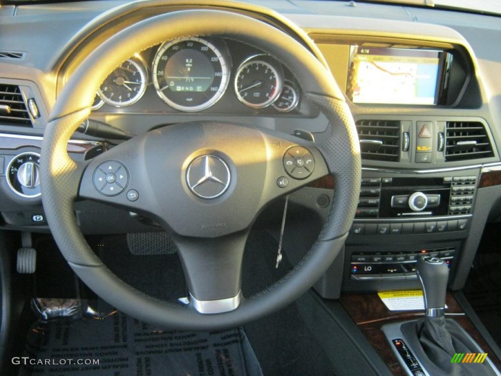 2011 Mercedes-Benz E 550 Cabriolet Black Steering Wheel Photo #40082091