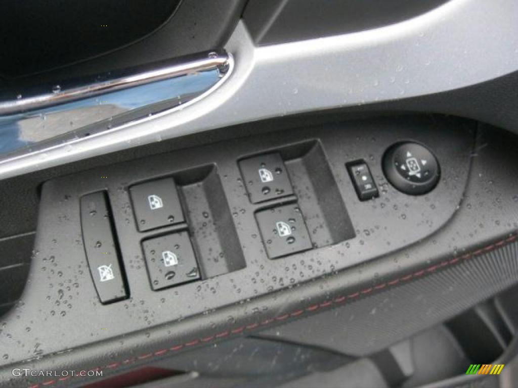 2011 Chevrolet Equinox LT Controls Photo #40084319
