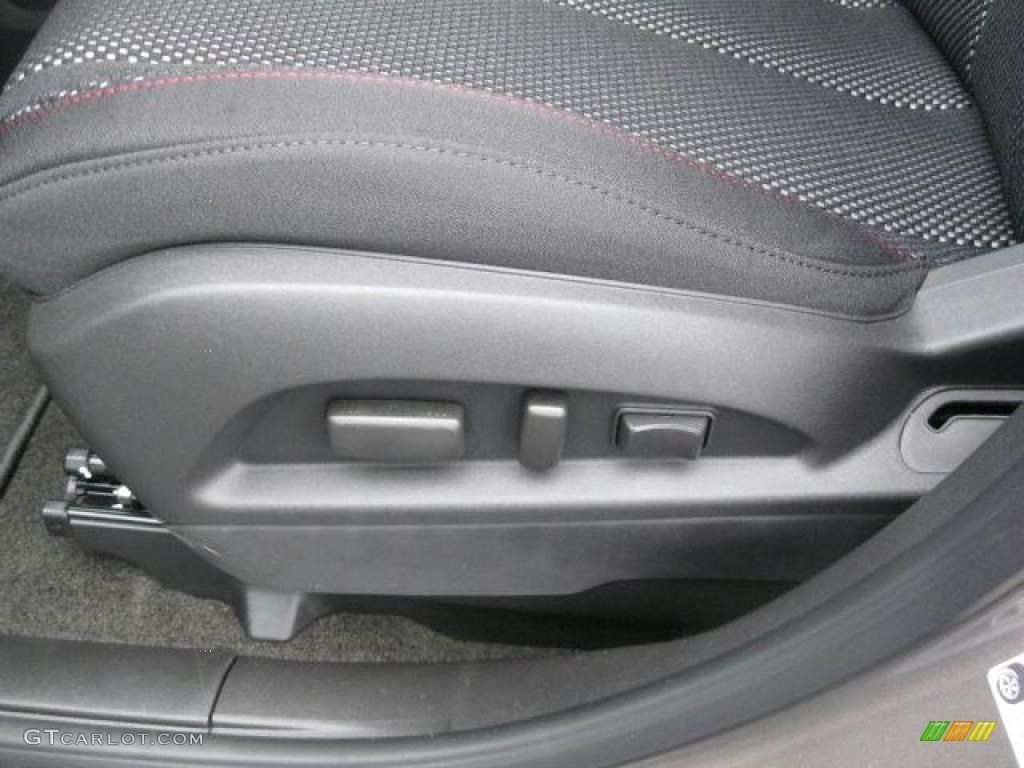 2011 Chevrolet Equinox LT Controls Photo #40084331
