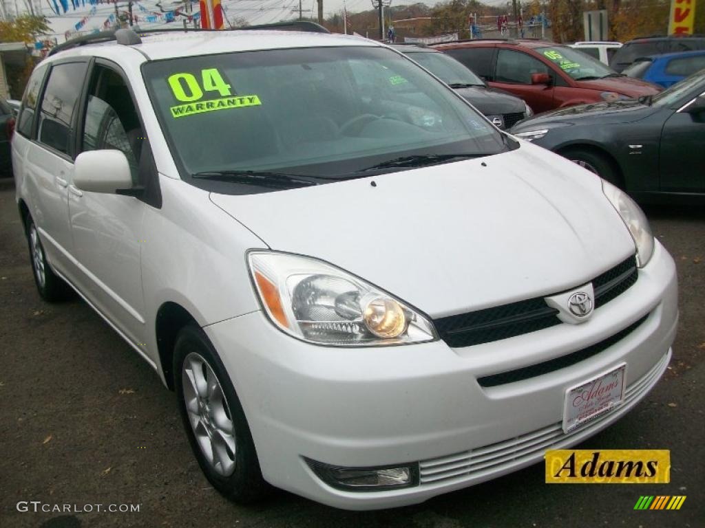 2004 Sienna XLE - Arctic Frost White Pearl / Stone Gray photo #2