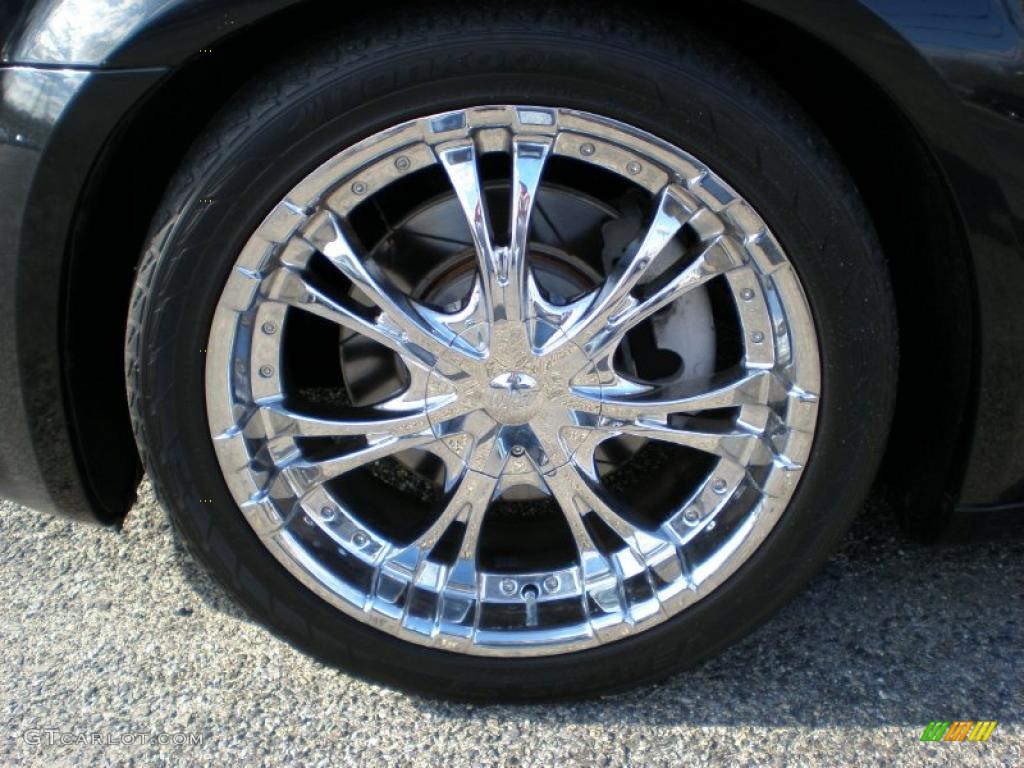 2005 Chrysler 300 C HEMI Custom Wheels Photo #40085911