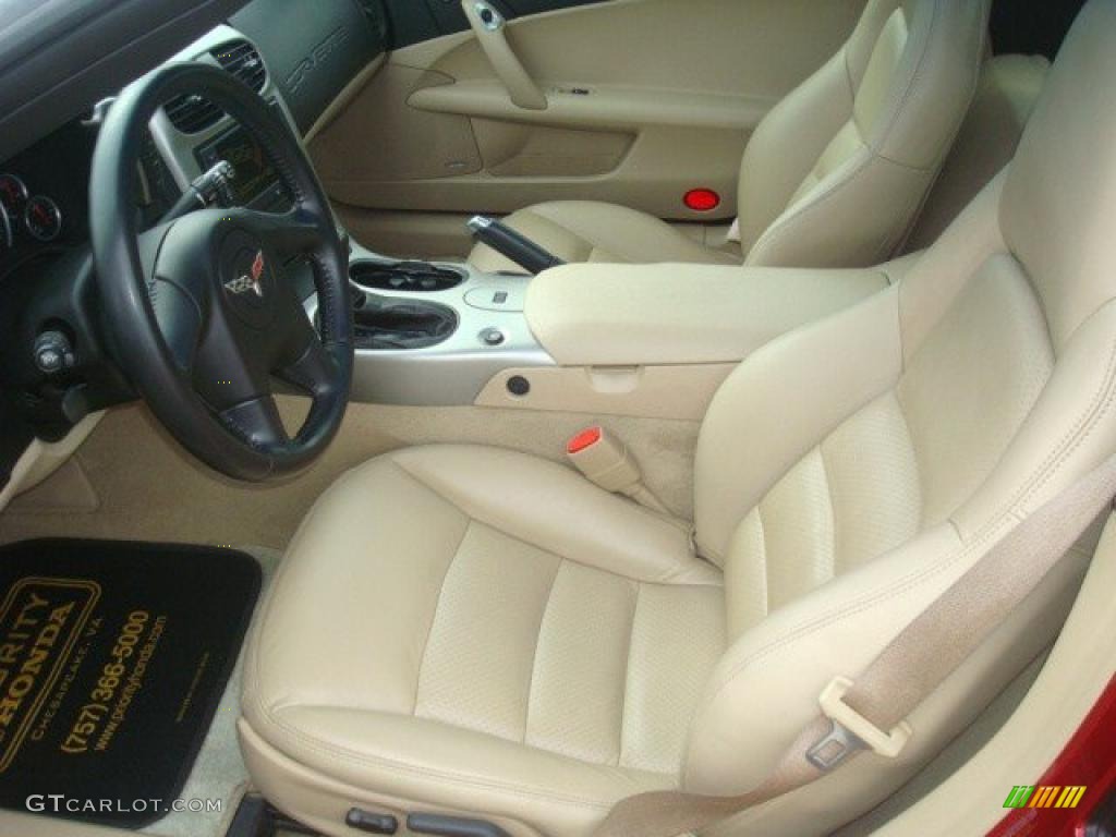 Cashmere Interior 2005 Chevrolet Corvette Coupe Photo #40086523
