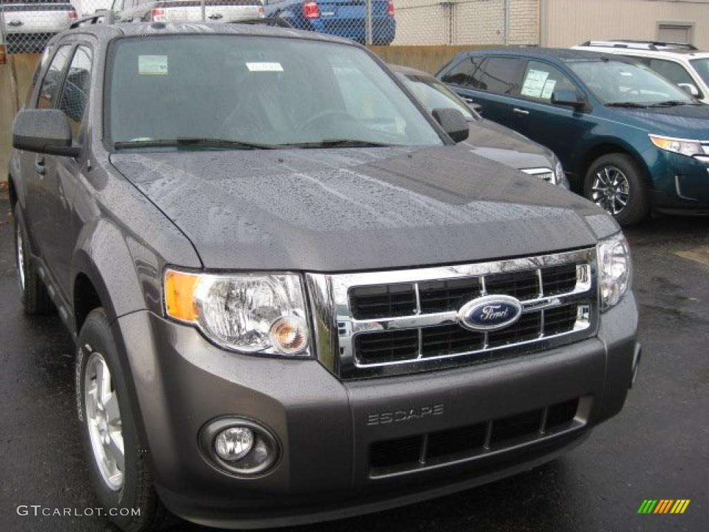 2011 Escape XLT 4WD - Sterling Grey Metallic / Charcoal Black photo #2