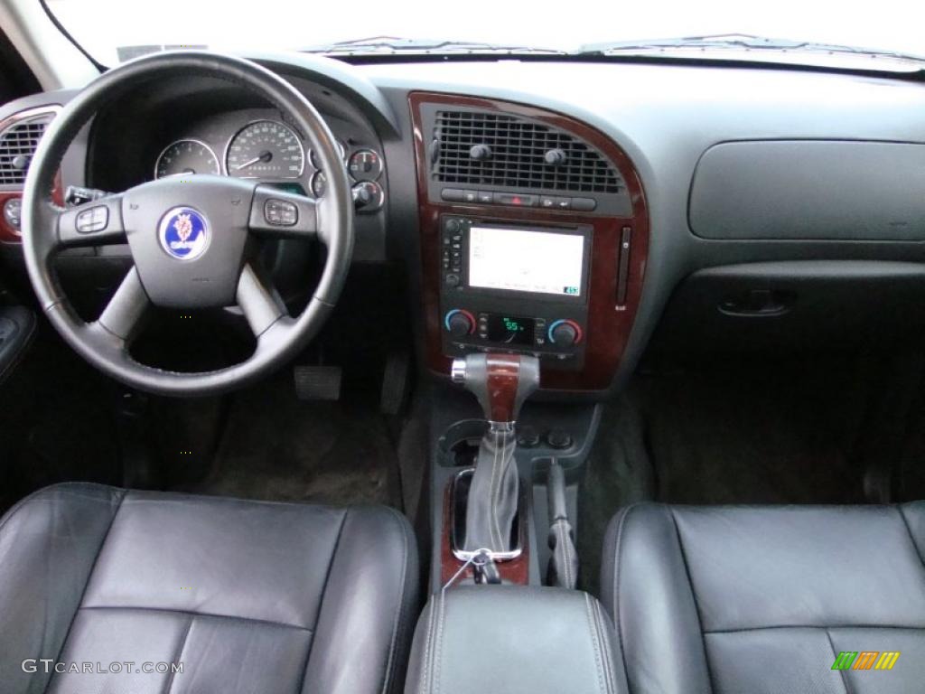 2007 Saab 9-7X 4.2i Carbon Black Dashboard Photo #40089007