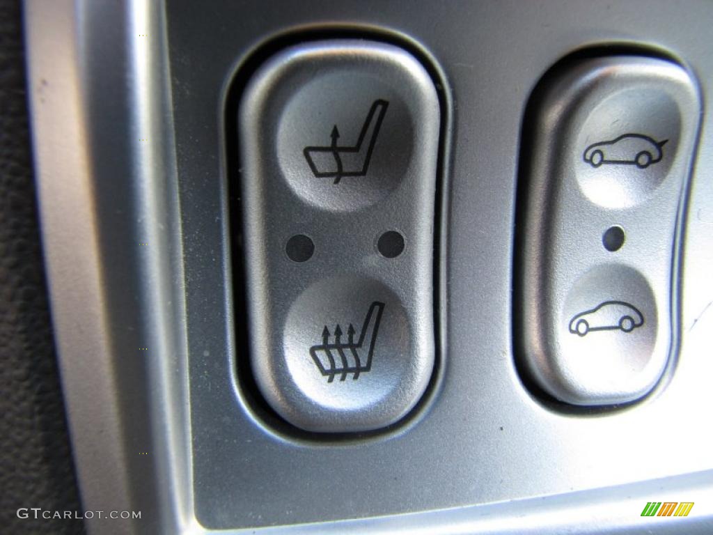 2006 Chrysler Crossfire Limited Coupe Controls Photo #40089723