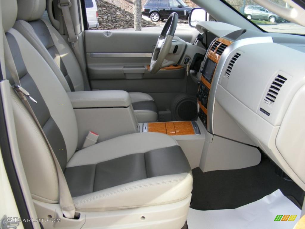 Light Graystone Interior 2008 Chrysler Aspen Limited 4WD Photo #40090475