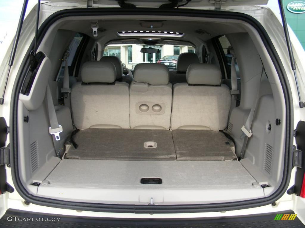 2008 Chrysler Aspen Limited 4WD Trunk Photo #40090643