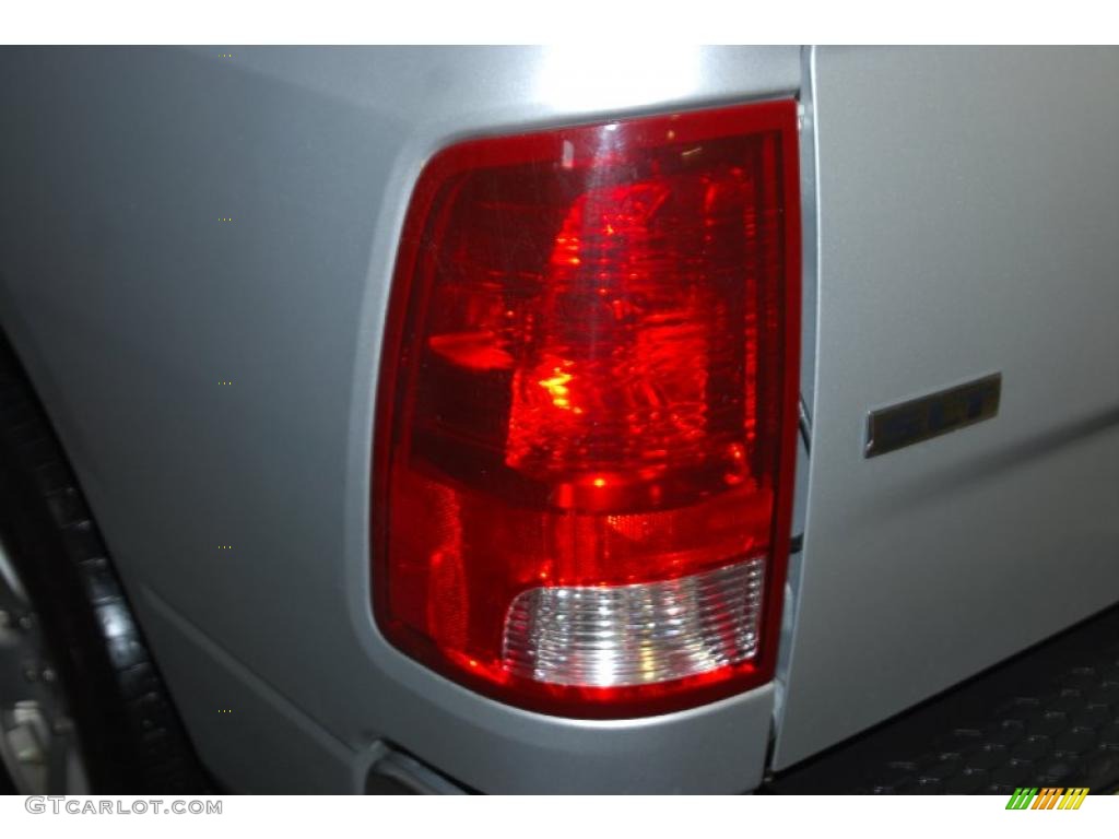 2009 Ram 1500 SLT Quad Cab 4x4 - Bright Silver Metallic / Dark Slate/Medium Graystone photo #13