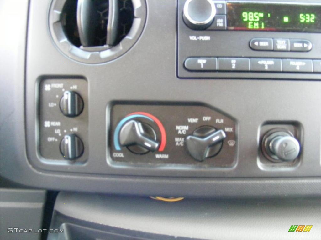 2010 Ford E Series Van E350 XLT Passenger Controls Photo #40093527