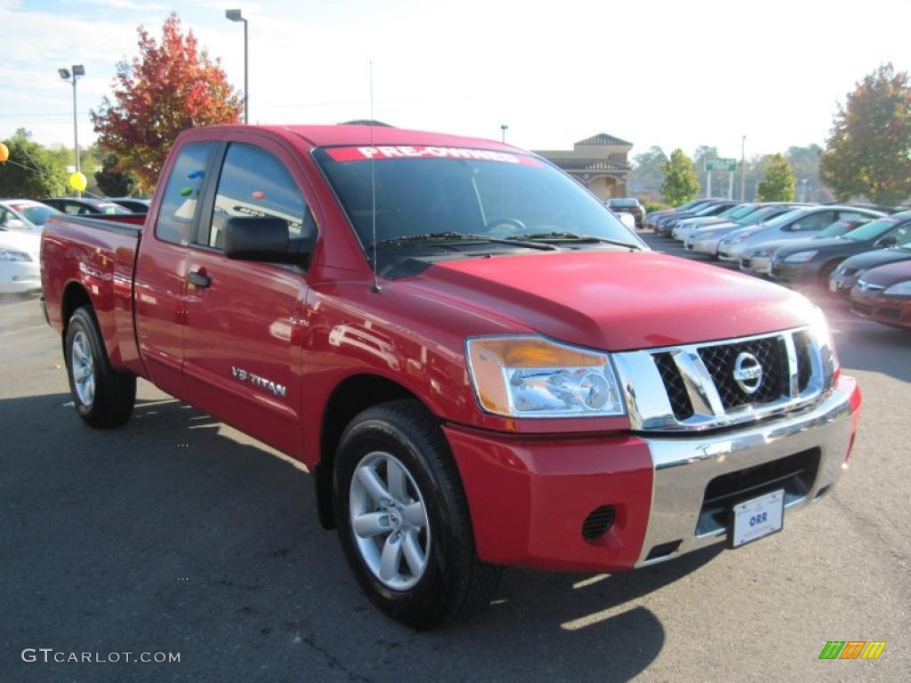 2008 Titan SE King Cab - Red Alert / Charcoal photo #7